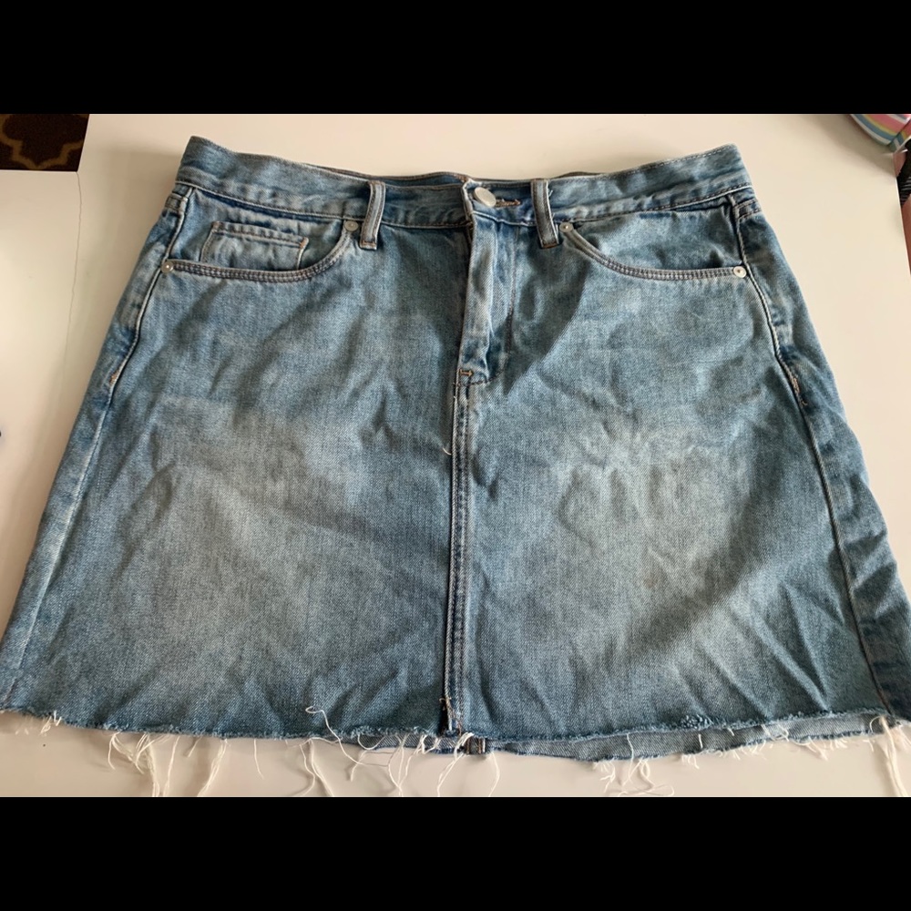 BLANK NYC light wash denim skirt
